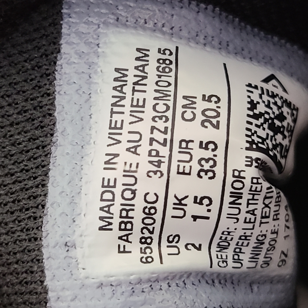 Converse Leather Junior Size 2 Sneakers Athletic - Picture 8 of 8